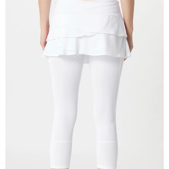 NWT Lucky in Love Women's Scallop Skirt Capri White Size Small - Picture 5 of 8